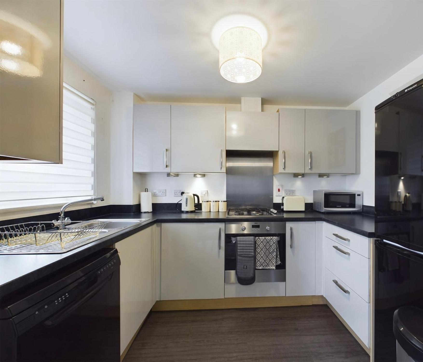 Modern 2 Bed City Apartment With Private Parking سوانسي المظهر الخارجي الصورة